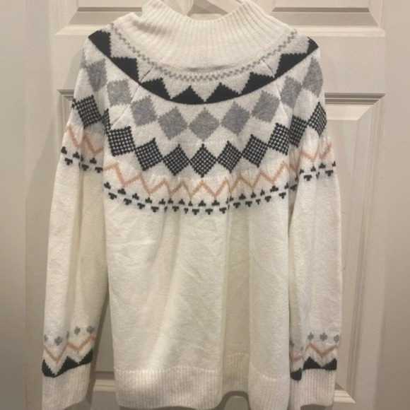 Vince Camuto geometric Fair Isle print sweater size Medium - Picture 4 of 6